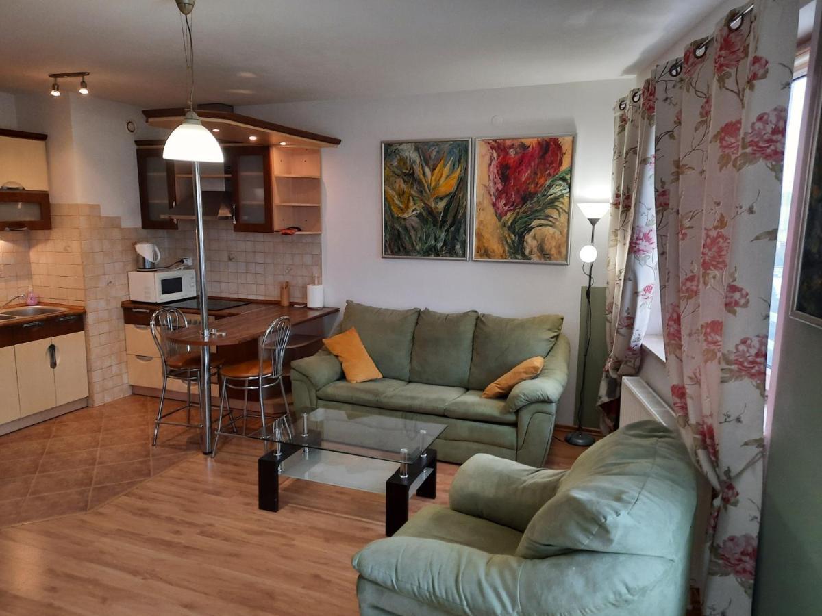 Apartamenty Trzy Wieze Varsó Kültér fotó