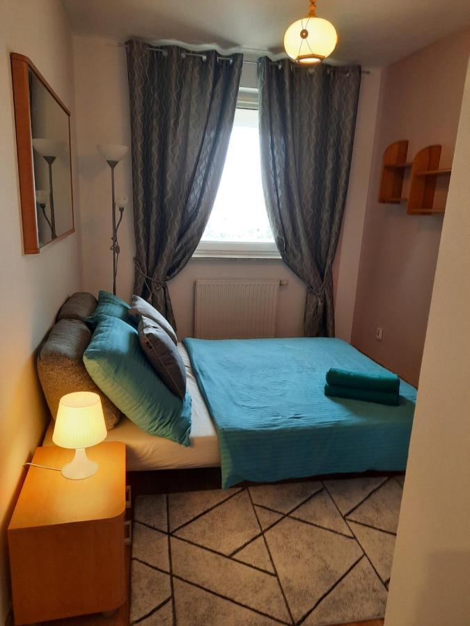 Apartamenty Trzy Wieze Varsó Kültér fotó