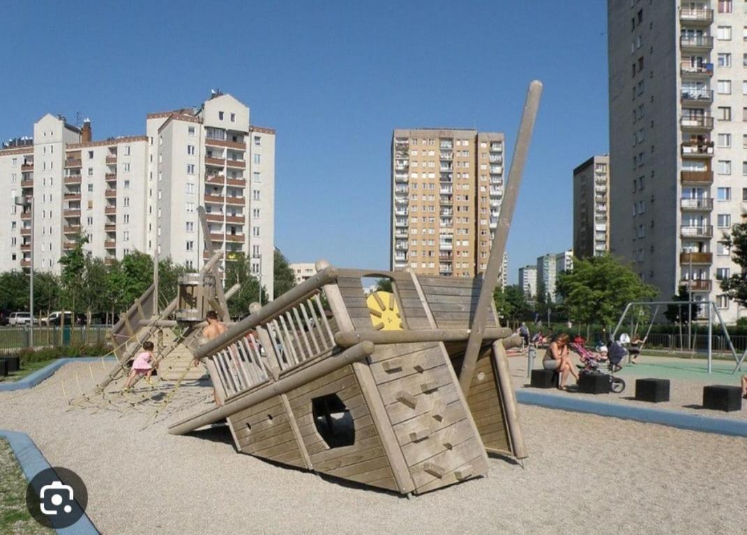 Apartamenty Trzy Wieze Varsó Kültér fotó