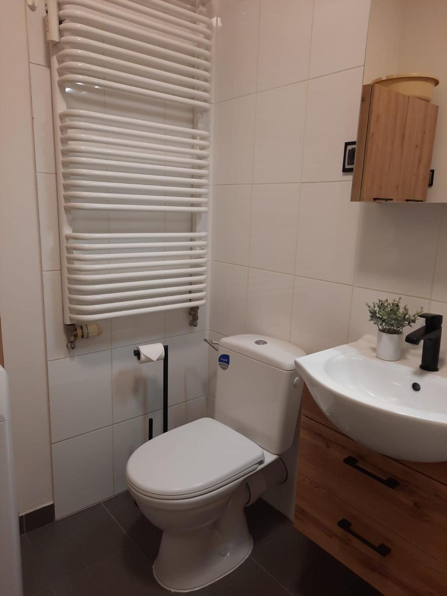 Apartamenty Trzy Wieze Varsó Kültér fotó