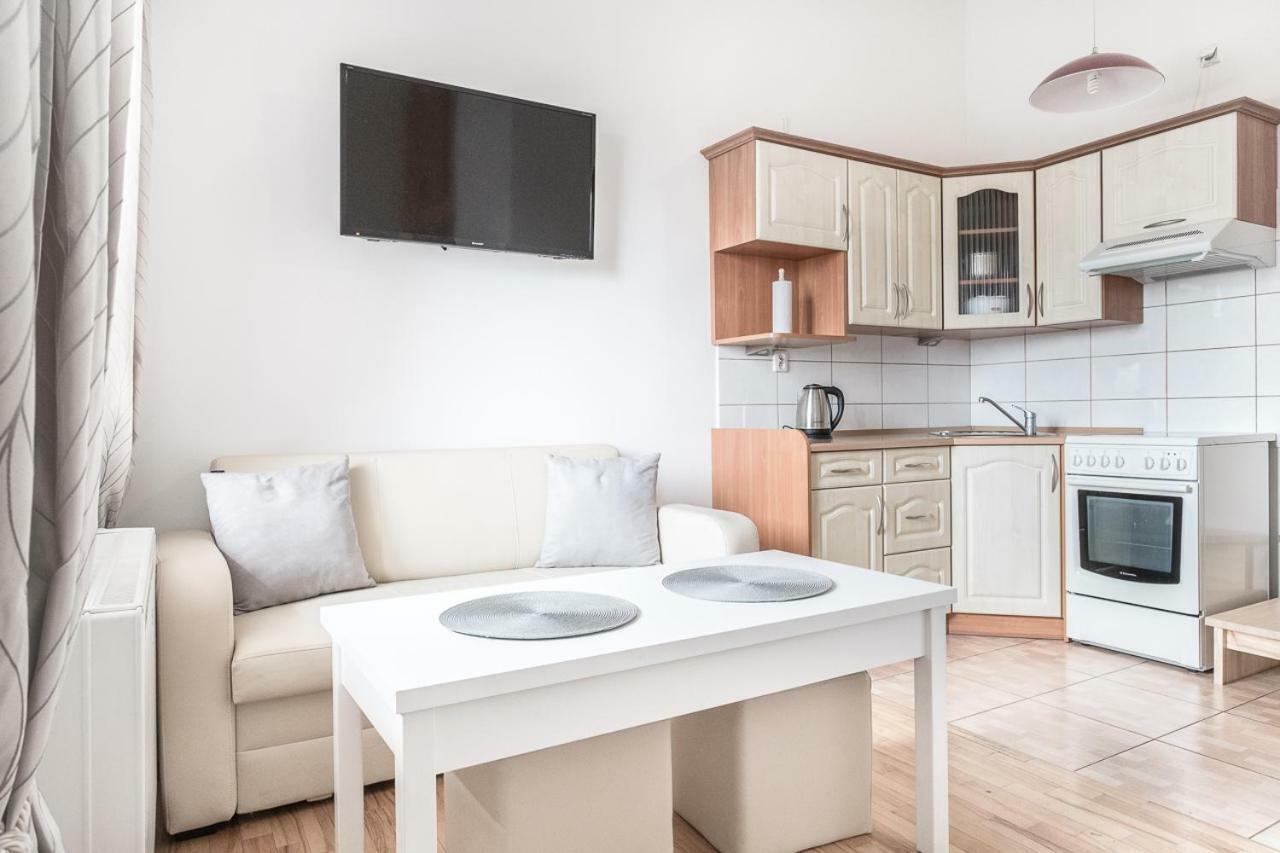 Apartamenty Trzy Wieze Varsó Kültér fotó